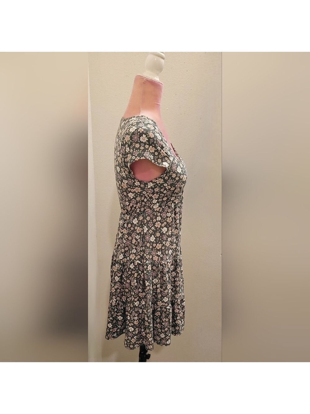 Derek Heart Pastel Floral Dress - Picture 3 of 8